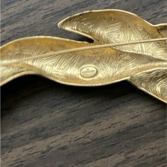 Vintage Givenchy Gold Tone Leaf Brooch Pin Large Modernist Wave Runway 80s - Picture 7 of 7